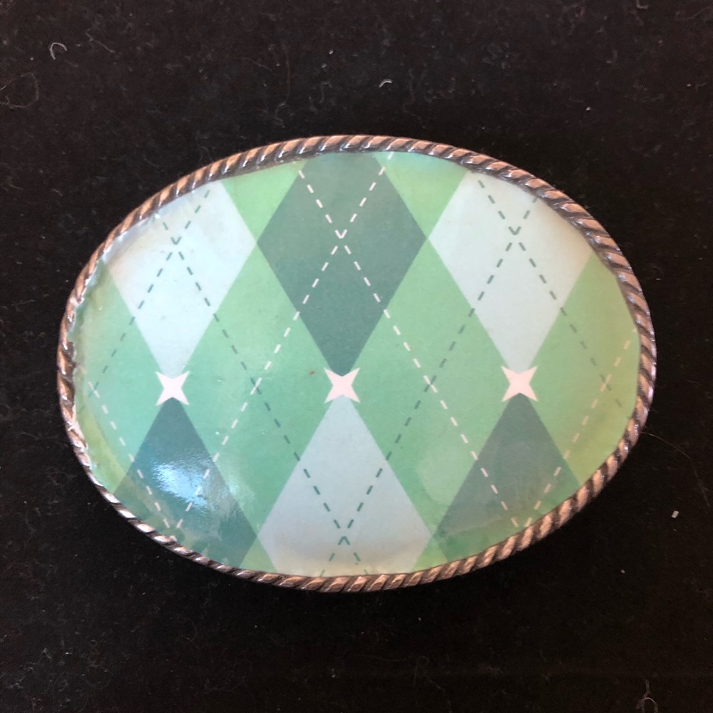 Belt buckle w green argyle